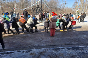 Массовые народные гуляния «В гости на блины»